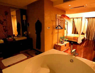 昆明养生会所的黄昏恋:当爱情遇上八十岁